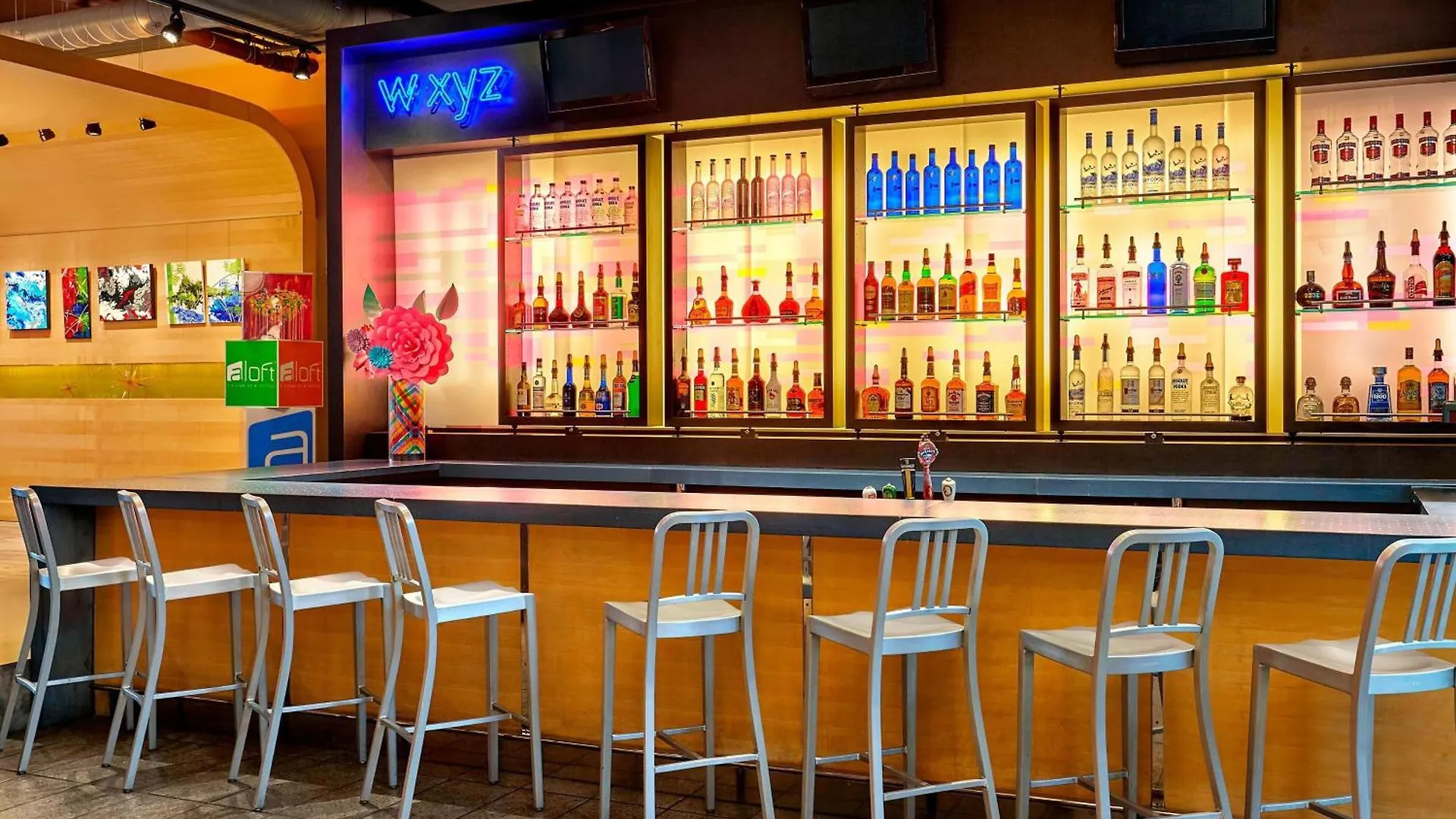 Aloft Montreal Airport Hotel