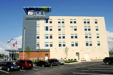 Aloft Montreal Airport Hotel