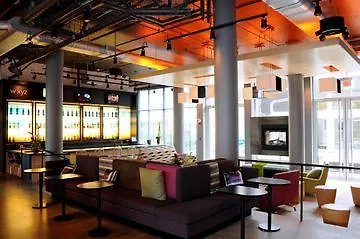 Aloft Montreal Airport Hotel Dorval