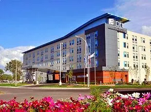 Aloft Montreal Airport Hotel Dorval