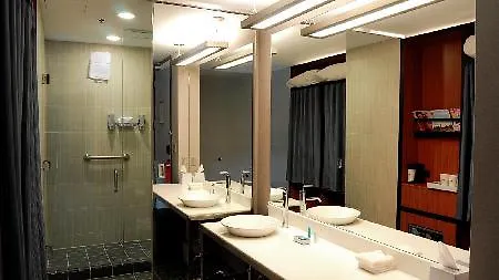 Aloft Montreal Airport Hotel Dorval