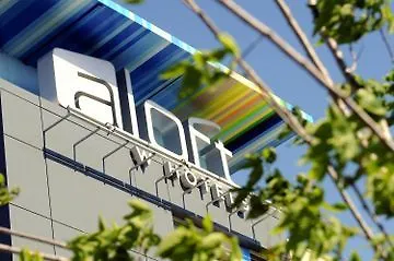 فندق مطار ألوفت مونتريال دورفال كندا